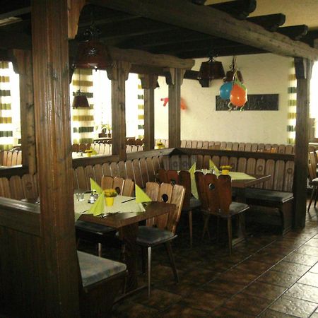 Gasthof Hotel Zum Ross Вертгейм Экстерьер фото