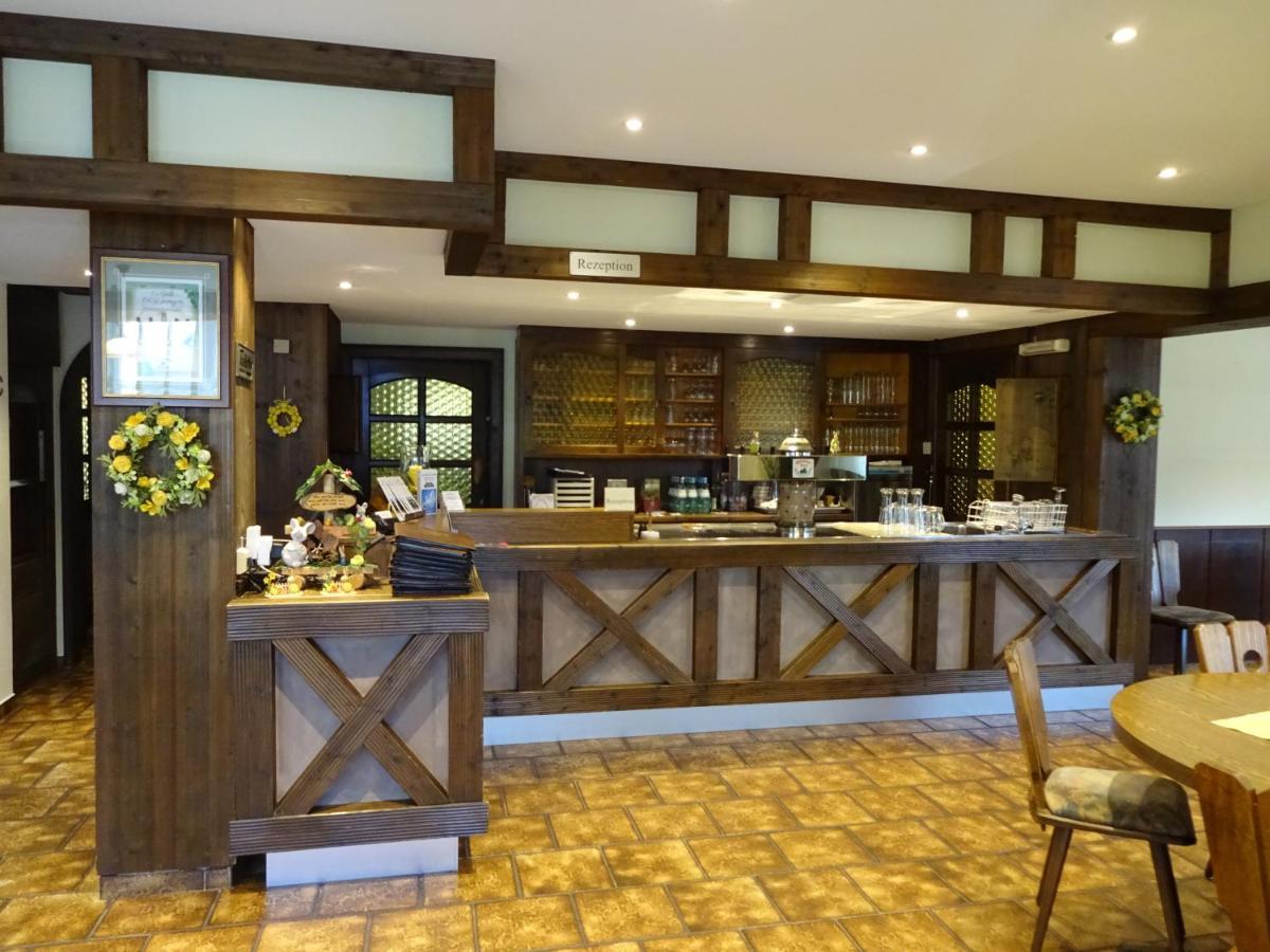 Gasthof Hotel Zum Ross Вертгейм Экстерьер фото