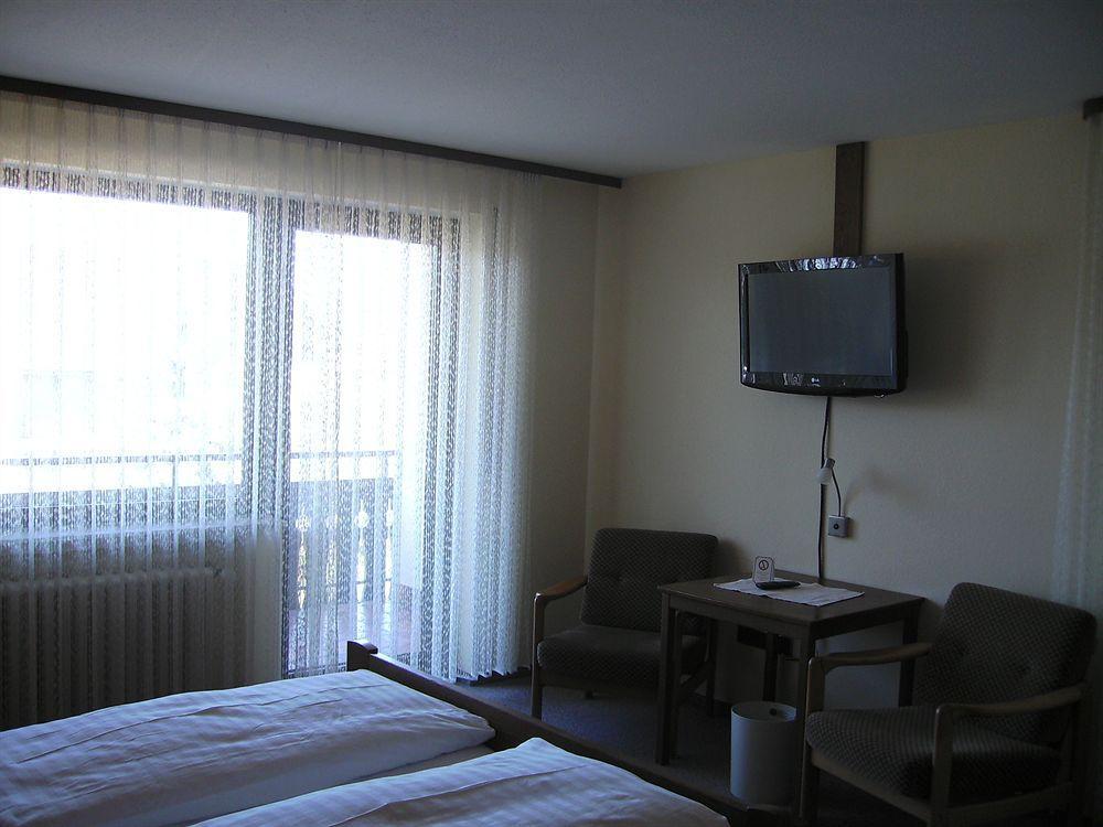Gasthof Hotel Zum Ross Вертгейм Экстерьер фото